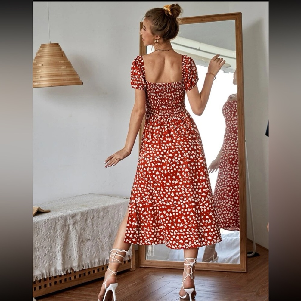 Shein Red ditsy floral sweetheart neckline a-line puff sleeved split thigh dress